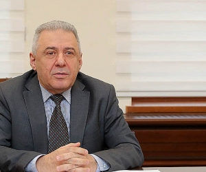 Պաշտպանության նախարարն աշխատանքային այցով մեկնել է Սյունիք