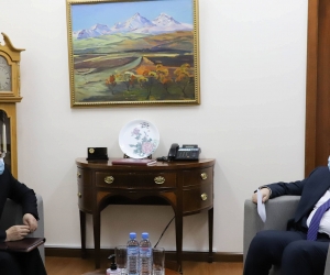 ԱԳ նախարարի տեղակալ Ավետ Ադոնցը հանդիպել է Հայաստանում ՉԺՀ դեսպան Ֆան Յունին