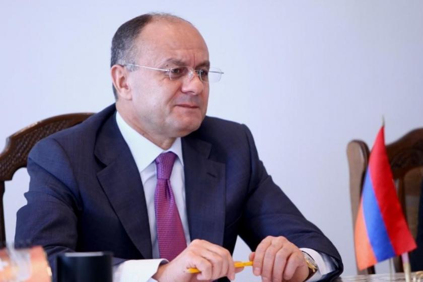 Former Armenian Defense Minister Accusses Pashinyan of &quot;Intentionally&quot; Bungling War Mobilization