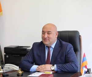 Քաջարանի քաղաքապետ Մանվել Փարամազյանին կալանավորելու միջնորդությունը կքննվի դեկտեմբերի 24-ին