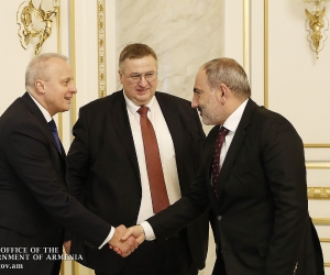 Pashinyan, Russian Deputy Prime Minister Discuss Karabakh, Bilateral Cooperation