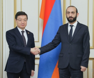 Արարատ Միրզոյանը հրաժեշտի հանդիպում է ունեցել Ղազախստանի դեսպանի հետ