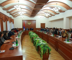 Արցախ ժամանած բժիշկների խումբը հանդիպել է բուժհիմնարկների պատասխանատուներին