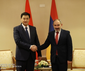 Նիկոլ Փաշինյանը Ալմաթիում հանդիպել է Ղրղզստանի վարչապետի հետ