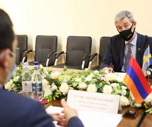 Armenian High-Tech Minister, Swedish Ambassador Discuss Sector Development