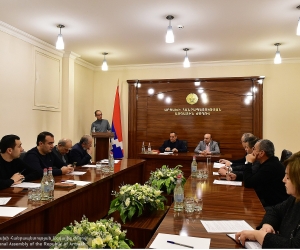 «Էներգախնայողություն և այլընտրանքային էներգետիկա» թեմայով քննարկում Արցախի խորհրդարանում