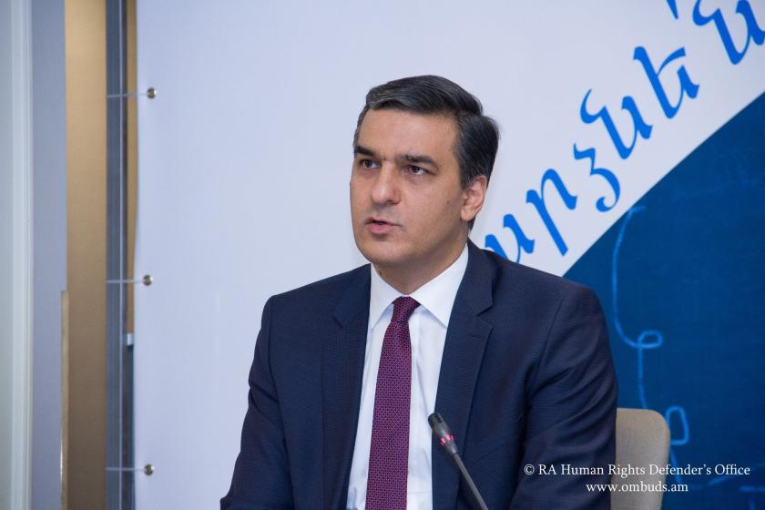 Арман Татоян: Задержанные в Азербайджане все военнослужащие и гражданские лица армянской стороны являются пленными по статусу
