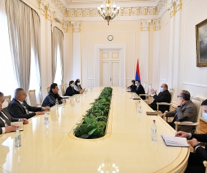 Արմեն Սարգսյանը հանդիպել է ԱԺ խմբակցություններում չընդգրկված մի խումբ պատգամավորներին