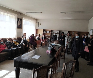 Էջմիածնի թիվ 1 դպրոցում չեն ընդունում դատարանով վերականգնված տնօրենին