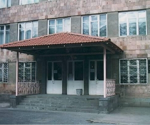 ՔԿ-ում վարույթ է ընդունվել Երևանի թիվ 35 հիմնական դպրոցի տնօրենի կողմից առերևույթ կաշառք ստանալու, կաշառք տալու դեպքերի առթիվ հարուցված քրեական գործը