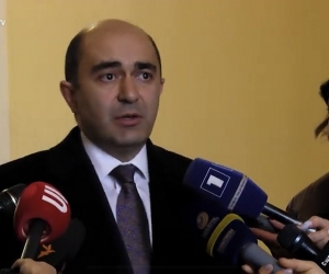 Marukyan, Pashinyan Meet; No Agreement Reached on Snap Elections