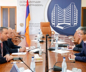Նախարարի պաշտոնակատար Վահան Քերոբյանն ընդունել է Հայաստանում Ղազախստանի դեսպան Բոլատ Իմանբաևին