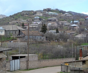 Համայնքների միավորումը կամ բաժանումը պետք է իրականացվի տեղական հանրաքվեով 