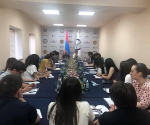 Մարդու իրավունքների պաշտպանի աշխատակազմը քննարկում է ունեցել ԿԸՀ քարտուղարի հետ