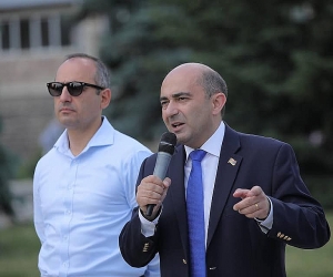 Էդմոն Մարուքյանը բանավեճի է հրավիրում Նիկոլ Փաշինյանին