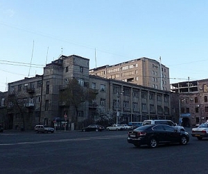 Պուշկին փողոցի մի շարք շենքեր հանվեցին «գերակա հանրային շահ» ճանաչված հասցեների ցանկից