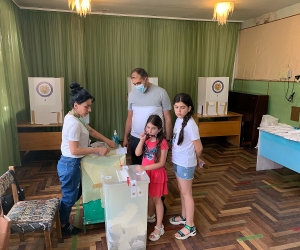 «Ու՞մ ընտրեմ, Գոռ». քաղաքացին դիմեց հանձաժողովի նախագահին