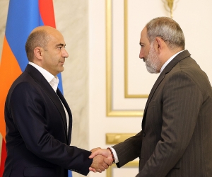 Նիկոլ Փաշինյանը հանդիպում է ունեցել Էդմոն Մարուքյանի հետ