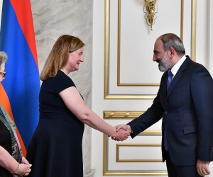 Я и впредь буду другом Армении и армян в Европарламенте: Натали Луазо Николу Пашиняну