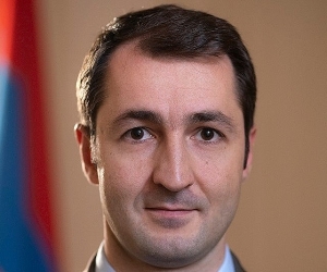 Լևոն Մազմանյանն ազատվել է վարչապետի խորհրդականի պաշտոնից