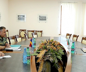 ԶՈւ ԳՇ պետն ընդունել է Հայաստանում Բուլղարիայի ռազմական կցորդին
