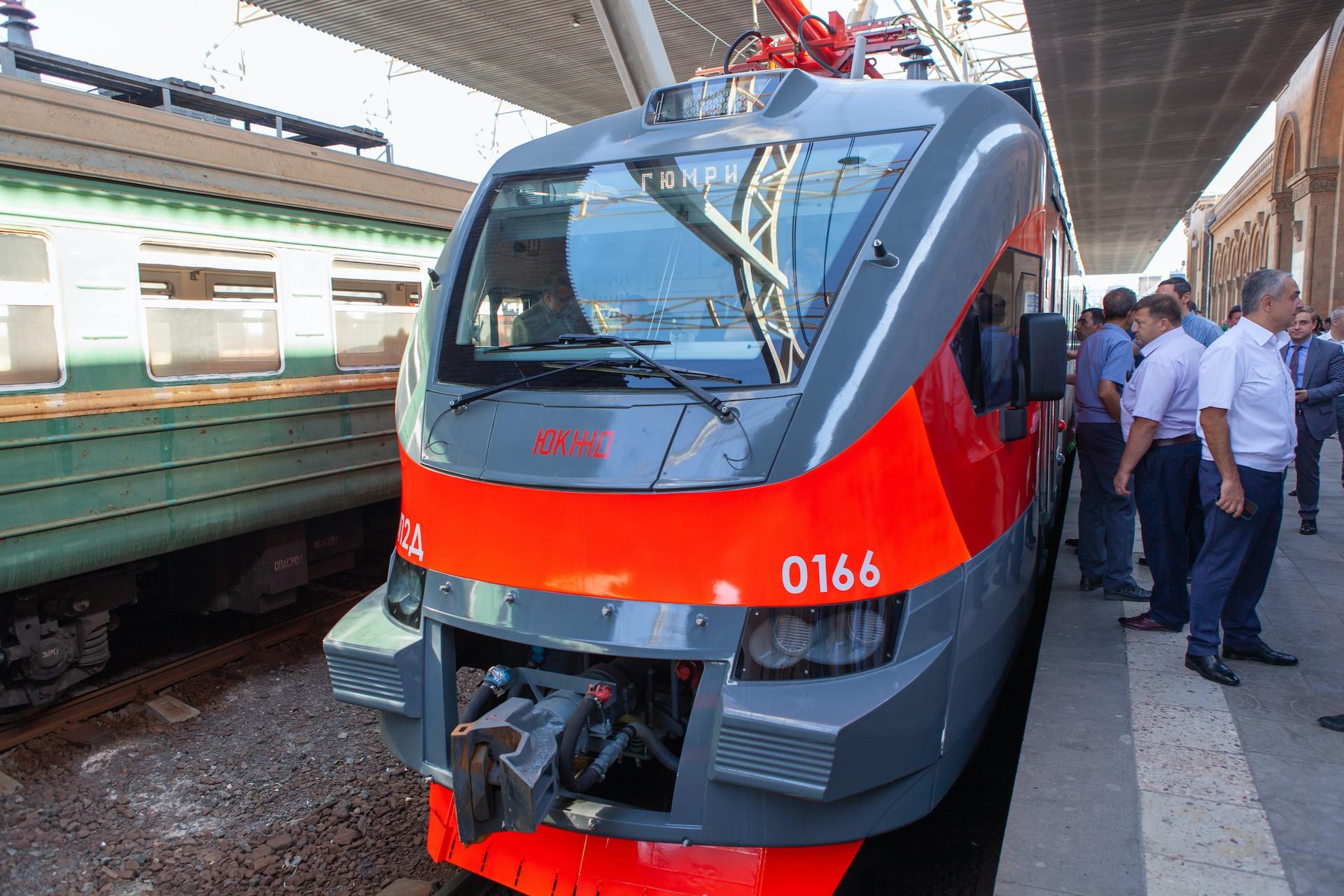 South Caucasus Railway Launches Two New Electric Trains in Armenia