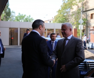 ԱԽ գրասենյակի ղեկավարը և ՀԱՊԿ գլխավոր քարտուղարը քննարկել են հայ-ադրբեջանական սահմանին տիրող իրավիճակը