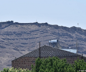 Azerbaijani Troops Fire on Armenian Border Posts
