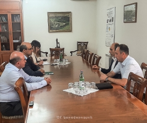 Արտակ Բեգլարյանը հանդիպել է Հայաստանի բանկերի միության ղեկավարությանը