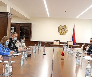 Արշակ Կարապետյանն ԱՄՆ դեսպանին է ներկայացրել սահմանին տիրող իրավիճակը