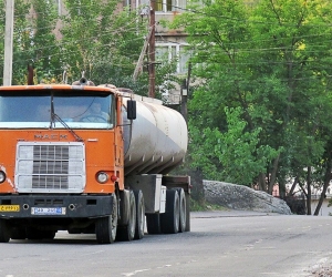 Azerbaijan Complains to Russia About Foreign Vehicles Entering Karabakh