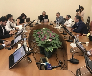 Артур Казинян вновь не избран заместителем председателя постоянной комиссии НС