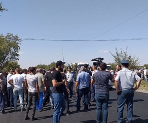 Перекрыта автотрасса Ереван-Армавир: завод Царукяна не принимает урожай у армавирских виноградарей