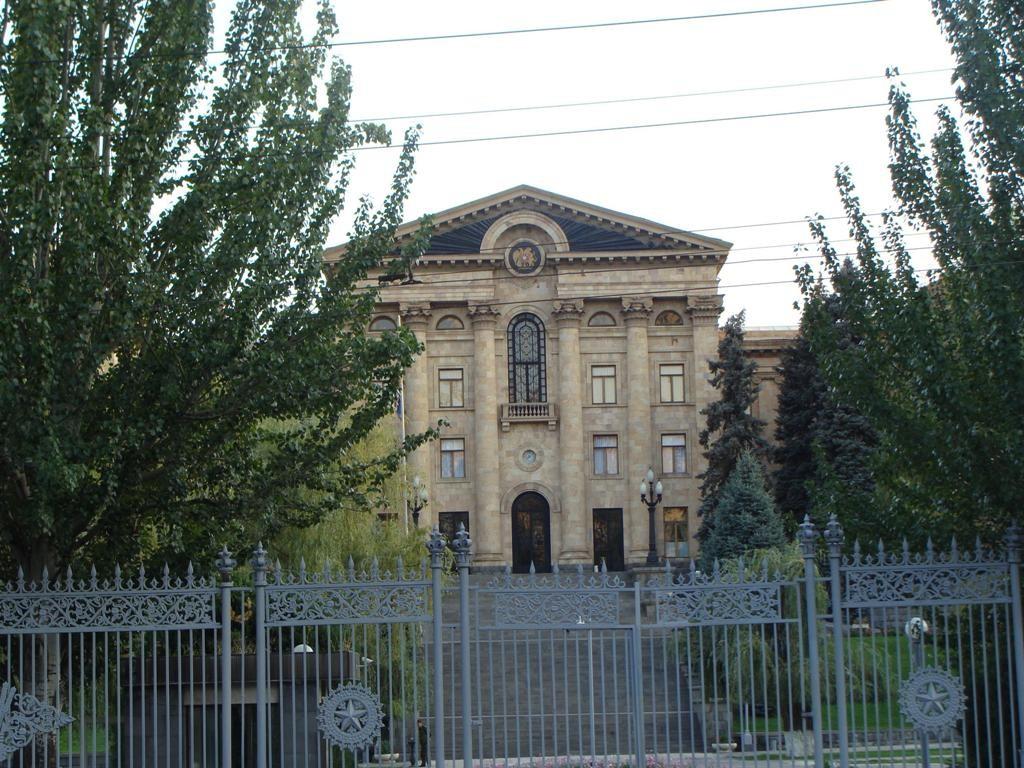 Ազգային ժողովը միանում է «100 տուն Արցախում» նախագծին