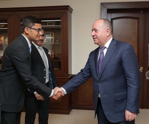 Armenian Defense Mnister, Indian Ambassador Discuss Defense Sector Cooperation