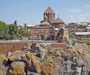 ՔԿ․ Հառիճի ղեկավարը Հառիճավանքի տարածքը վարձակալությամբ տրամադրել է քրոջ որդուն, որն էլ այնտեղ «մատաղատուն» է կառուցել