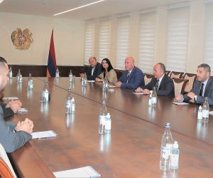 Արշակ Կարապետյանը հանդիպել է սփյուռքահայ բարերարներին