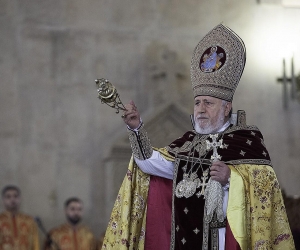 Catholicos Garegin II Leaves for Moscow
