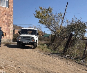 Ֆիոլետովոյում համայնքապետի թեկնածուներից մեկը երկար ժամանակ չէր հեռանում ընտրատեղամասի մոտից