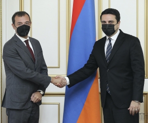 Ալեն Սիմոնյանն ընդունել է ՀՀ-ում Իտալիայի արտակարգ եւ լիազոր դեսպանին