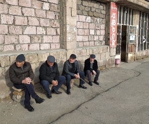 Ընտրական սպասելիքներ. «Ուրիշ բանի անուն մի տվեք, թող մանկապարտեզը սարքեն, հետո ասֆալտ էլ կուզենք»