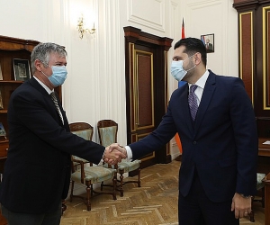 Փոխվարչապետն ու ԱԶԲ Հայաստանի գրասենյակի տնօրենը քննարկել են Հյուսիս-հարավ ներդրումային ծրագիրը