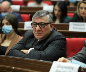 Хачатур Сукиасян: “Когда президент избирался на эту должность, он не знал о рамках своих полномочий?”