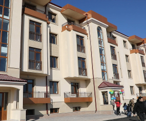 Բնակարանամուտ Արցախում