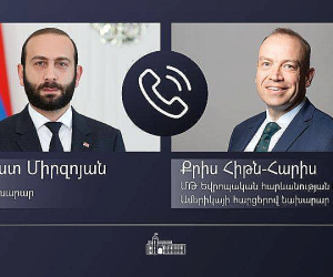 Արարատ Միրզոյանը հեռախոսազրույց է ունեցել ՄԹ Եվրոպական հարևանության և Ամերիկայի հարցերով նախարար Քրիս Հիթն-Հարիսի հետ