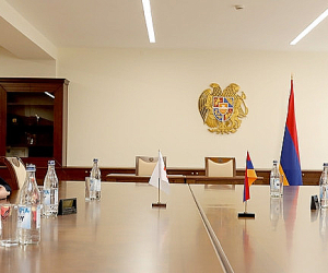 Սուրեն Պապիկյանն ընդունել է Կարմիր խաչի պատվիրակության ղեկավարին