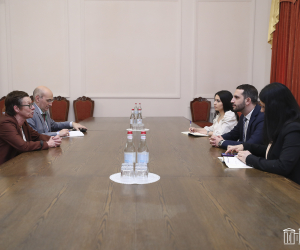 Armenian Parliament Deputy Speaker, French Ambassador Discuss Artsakh