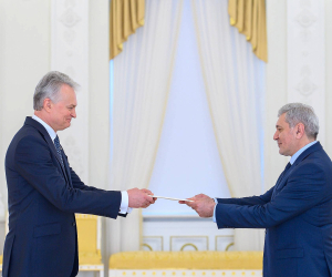 Դեսպան Հովհաննես Իգիթյանն իր հավատարմագրերն է հանձնել Լիտվայի նախագահին