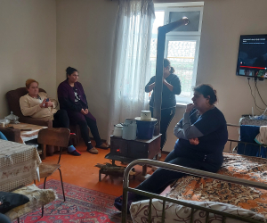 ԱՀ ՄԻՊ ներկայացուցիչներն այցելել են Այգեստանում ժամանակավոր բնակվող Խրամորթից տեղահանված ընտանիքներին
