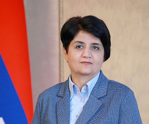 «Արցախում արտոնյալներ չպետք է լինեն». ԱՀ նախագահի խոսնակը՝ գեներալ Կարապետյանի ձերբակալության մասին